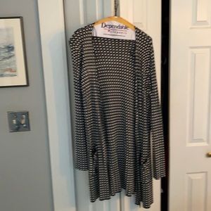 Open long black & white cardigan